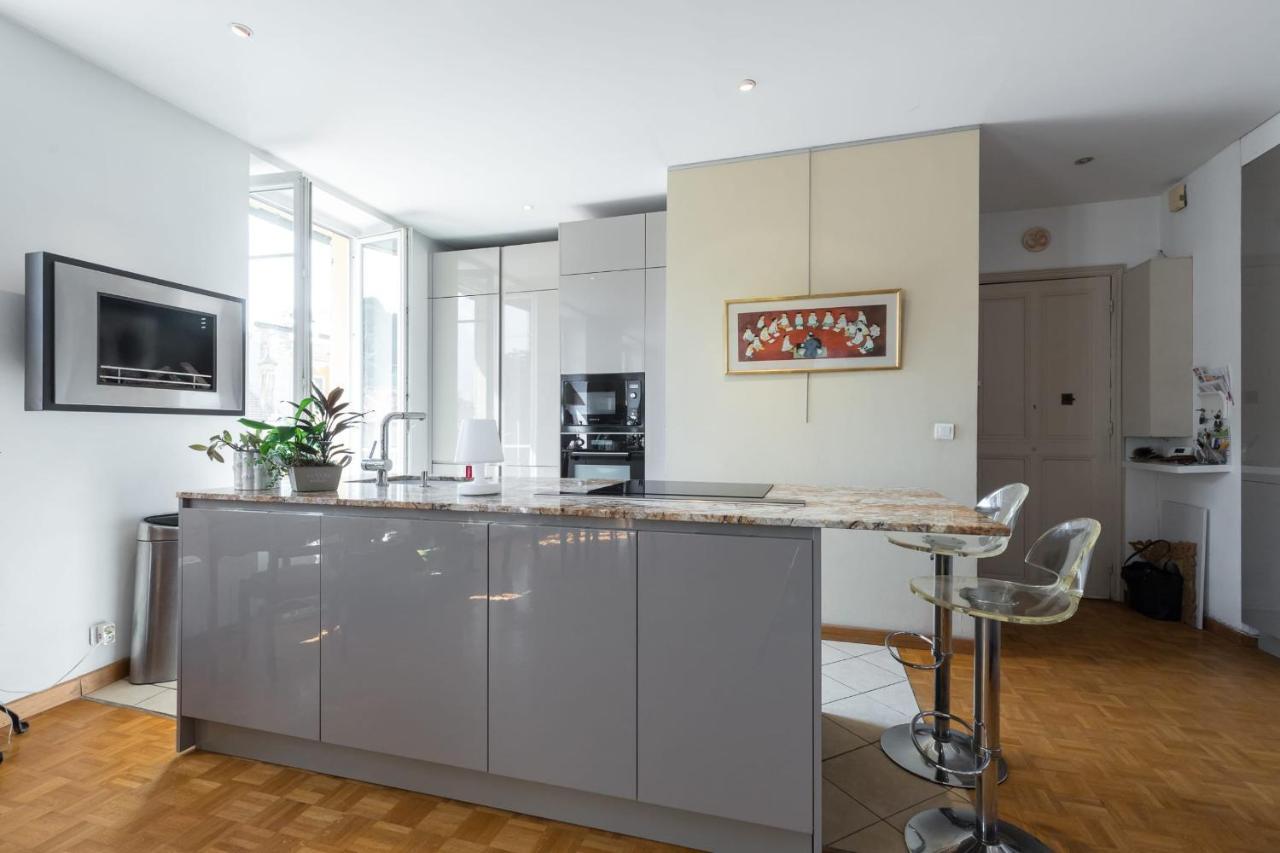Apartment Beautiful 85m Near The Historic Center